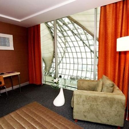 Miracle Transit Hotel Bang Phli Exterior foto