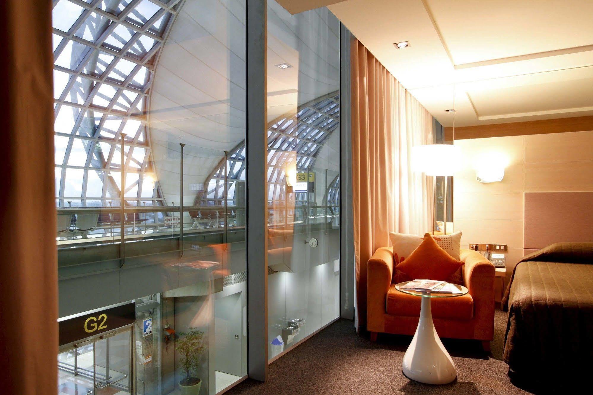Miracle Transit Hotel Bang Phli Exterior foto